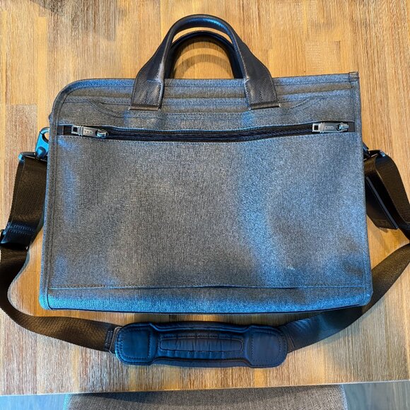 Tumi Alpha 2 Slim Deluxe Portfolio (Great Condition!!) - Picture 2 of 8